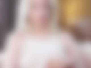 Live cam show with Dori - Domination on SquirtSoMuch