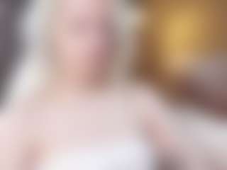 Live cam show with Dori - Domination on Fit Hotties