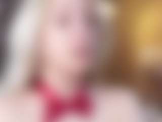 Live cam show with Dori - Camel Toe on SquirtSoMuch