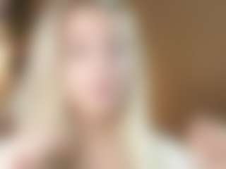 Live cam show with Dori - Gray Eyes on Camsoda