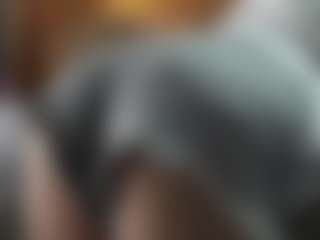 Live cam show with Dori - Gray Eyes on Camsoda