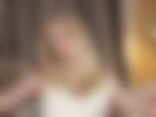 Live cam show with Dori - Gray Eyes on Dolls Live