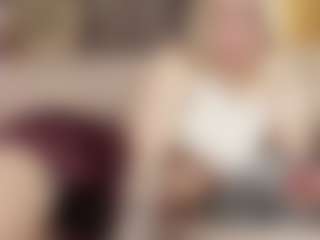 Live cam show with Dori - Gray Eyes on Camsoda