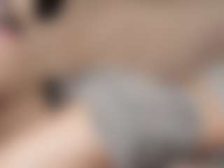 Live cam show with Dori - Camel Toe on Strip Flash - Live Sex Shows