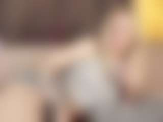 Live cam show with Dori - Gray Eyes on Camsoda
