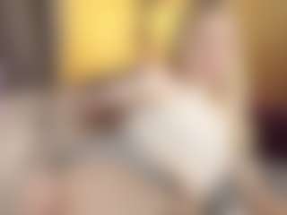 Live cam show with Dori - Gray Eyes on Strip Flash - Live Sex Shows