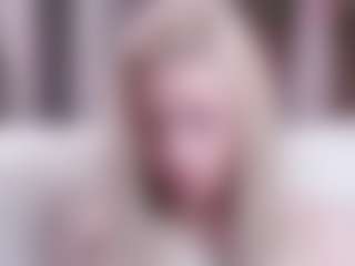 Live cam show with Dori - Teen (18+) on Camsoda