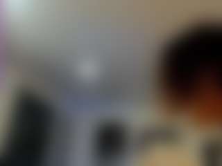 Live cam show with EmilyFiorii - Petite on Fling VIP Chat