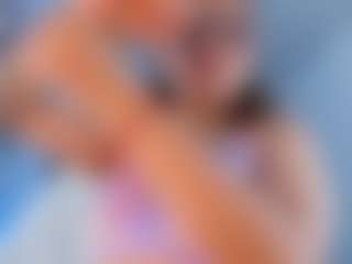 Live cam show with EmilyFiorii - Skinny Teen (18+) on Dolls Live