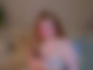 Live cam show with Katy-Murray - Thong on Milf Play