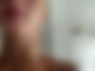 Live cam show with LieselotteSchwend - Teen (18+) on Gym Cam Girls