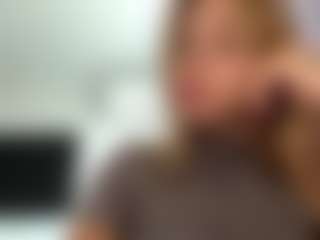 Live cam show with LieselotteSchwend - Fingering on Dolls Live
