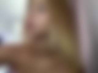 Live cam show with LieselotteSchwend - Squirt on chickslive.net