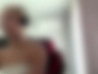Live cam show with LieselotteSchwend - Skinny on Camming Site