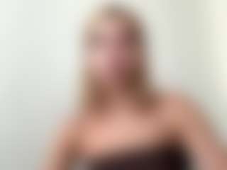Live cam show with LieselotteSchwend - Fingering Young Adult on AdultVida.com