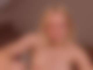 Lillly-Jhonasss's Live Sex Cam Show