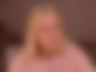 Lillly-Jhonasss's Live Sex Cam Show
