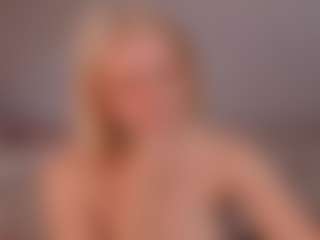 Lillly-Jhonasss's Live Sex Cam Show