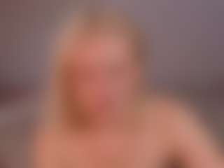 Lillly-Jhonasss's Live Sex Cam Show