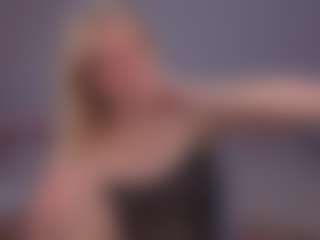 Live cam show with Lillly-Jhonasss - Smoke on Camsoda