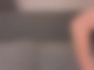 Live cam show with Lillly-Jhonasss - Upskirt on livesuperchat.net