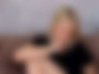 Live cam show with Lillly-Jhonasss - Sweet on Camsoda