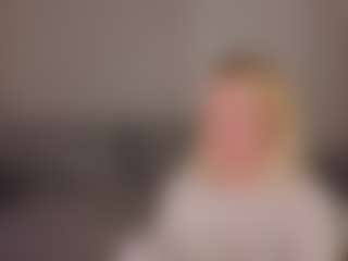 Live cam show with Lillly-Jhonasss - Moaning on StripNow
