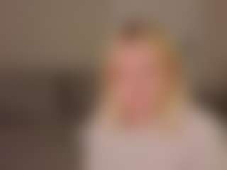 Live cam show with Lillly-Jhonasss - Moaning on Camsoda