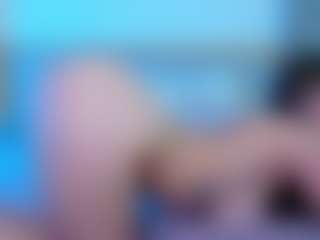Live cam show with lilmeeow - Striptease on TeamSkeetLive