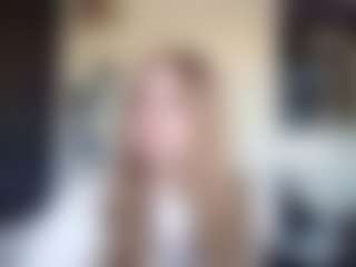 Live cam show with MelodyBertalan - New Squirt on TeamSkeetLive