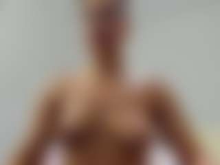 Live cam show with Nicolleeex - Big Tits on Gym Cam Girls
