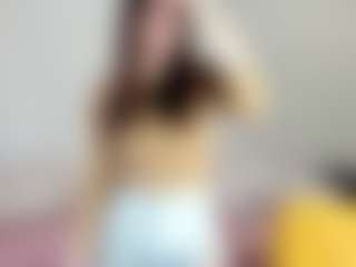 Live cam show with RosanaBronaugh - Striptease Teen (18+) on Milfs Live