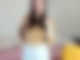 Live cam show with RosanaBronaugh - Teen (18+) on livesuperchat.net