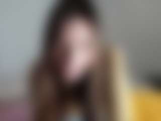Live cam show with RosanaBronaugh - Teen (18+) on LiveSexCams6