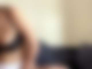 Live cam show with RosarioOdam - Blonde Hair on Chatstar