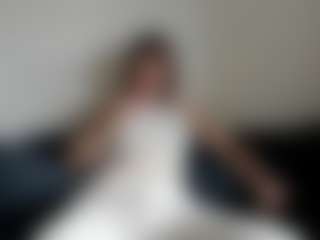 Live cam show with RosarioOdam - Green Eyes on Camsoda