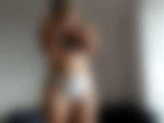 Live cam show with RosarioOdam - Bisexual on LiveSexCams6