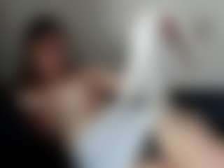 Live cam show with RosarioOdam - Garter on madthumbs
