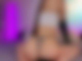 Live cam show with cchloes - Facial Piercings on Gym Cam Girls