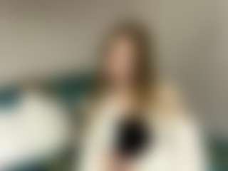 Live cam show with Merry - Skinny on madthumbs