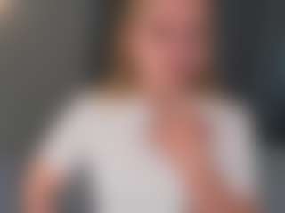ConnieeHolt's Live Sex Cam Show