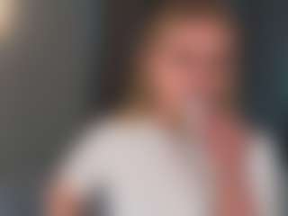 ConnieeHolt's Live Sex Cam Show