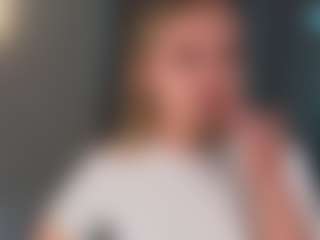 ConnieeHolt's Live Sex Cam Show