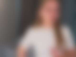 ConnieeHolt's Live Sex Cam Show