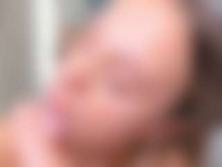 Live cam show with daisy-luv - Foot Fetish Pornstar on Gym Cam Girls