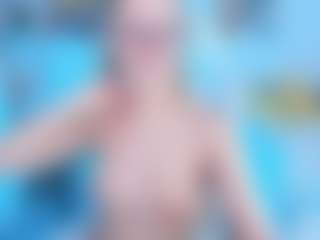 Live cam show with daisy-luv - Blonde Hair Cum on Gym Cam Girls