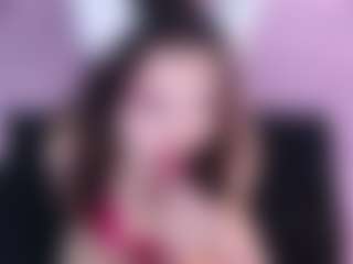 Live cam show with DollyRoses - Amateur Brown Hair on Camsoda