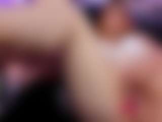 Live cam show with JadeLux - Striptease on infinitiblacc.com