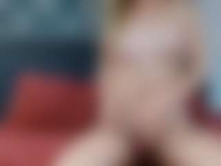 Khloekingsleyxo's Live Sex Cam Show