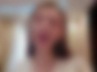 Live cam show with Mia - Public Brown Hair on fuck-show.com